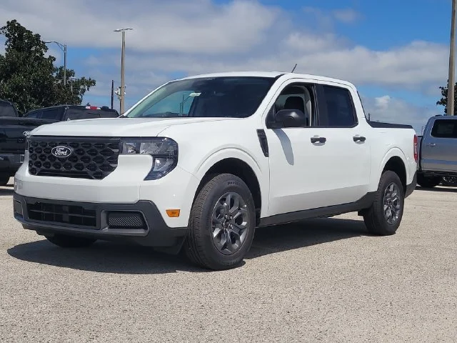 New 2026 Oxford White Ford XLT image 32