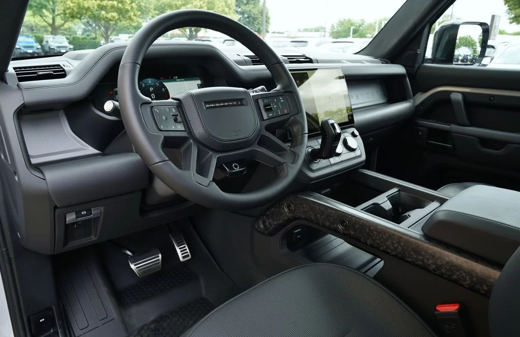 New 2026 Borasco Grey Land Rover OCTA image 15