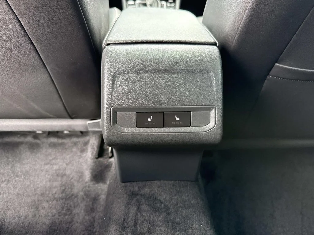 Used 2023 Gray Volkswagen 1.5T SEL image 19