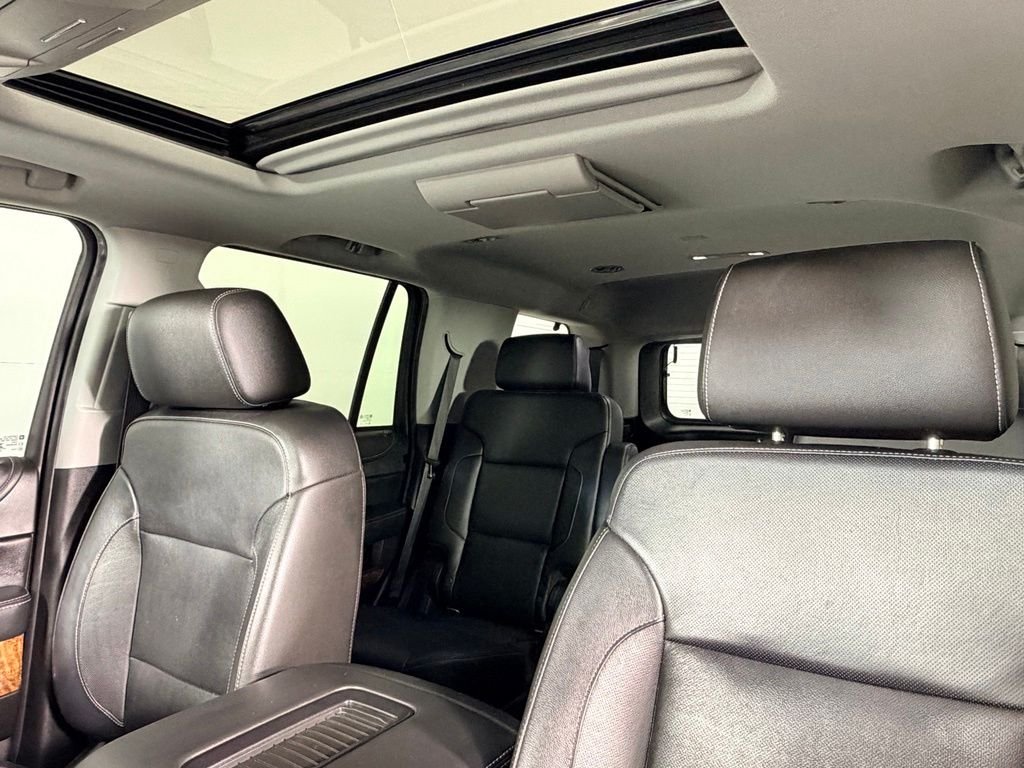 Used 2019 Silver Chevrolet Premier image 21