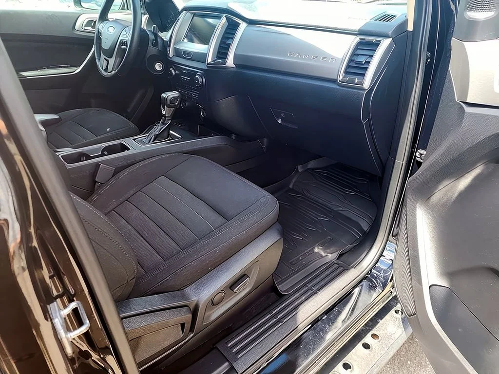 Used 2020 Shadow Black Ford XLT image 11