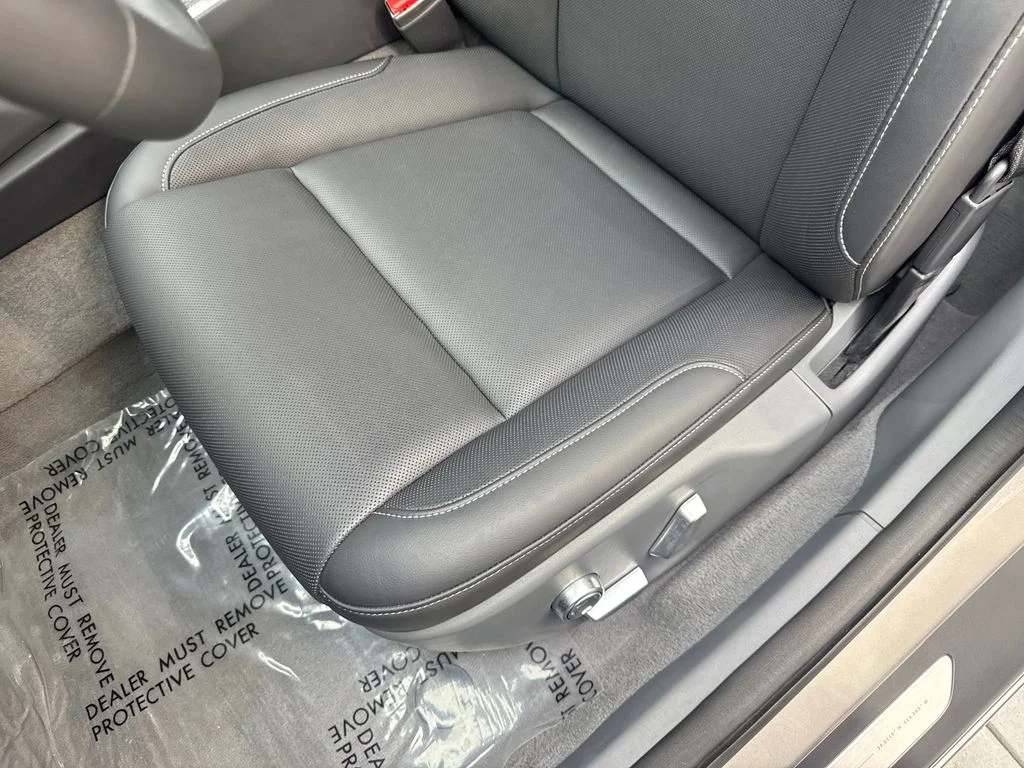Used 2024 Silver Lucid Touring image 27