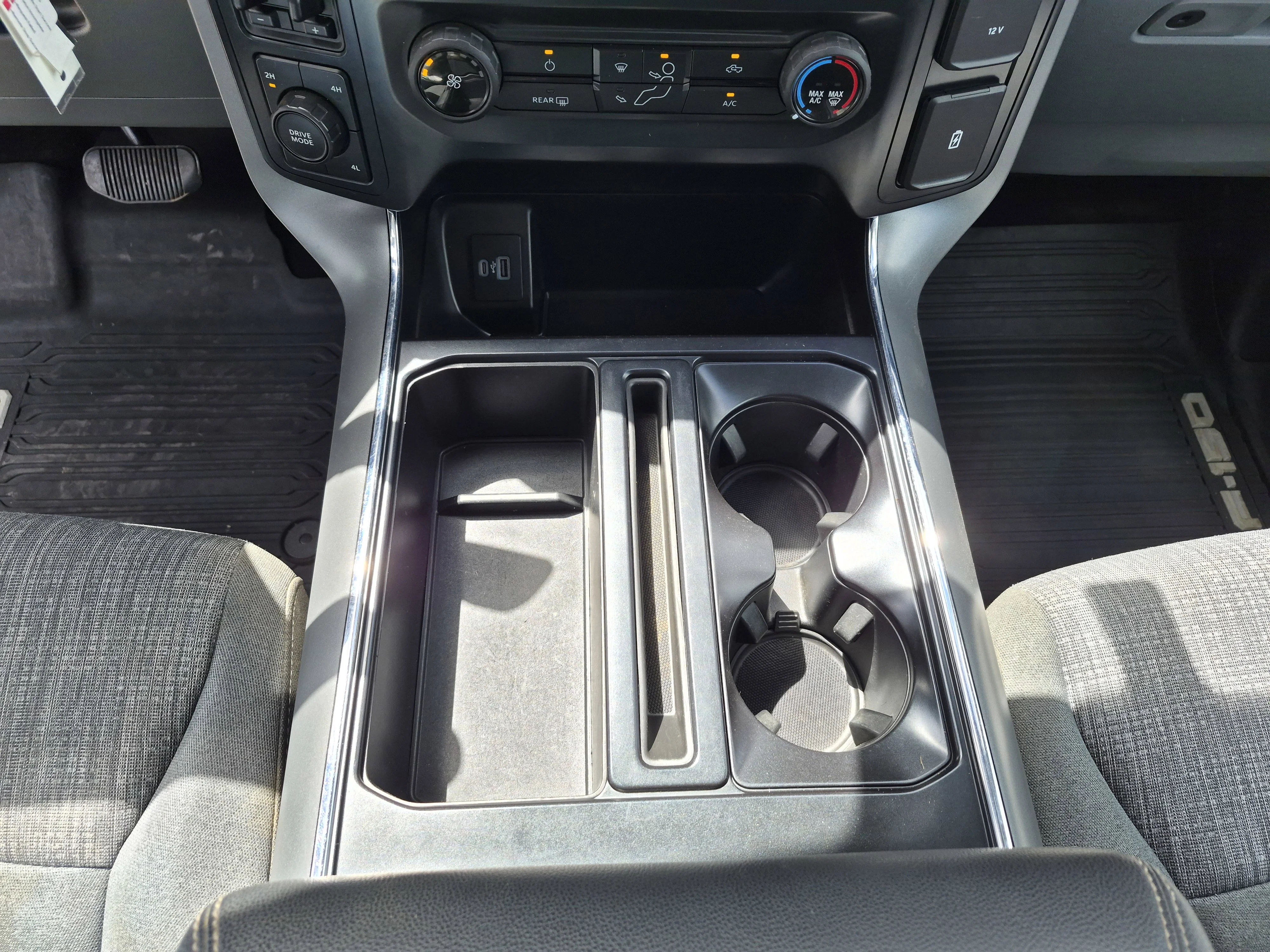 Used 2022 Silver Ford XLT image 6