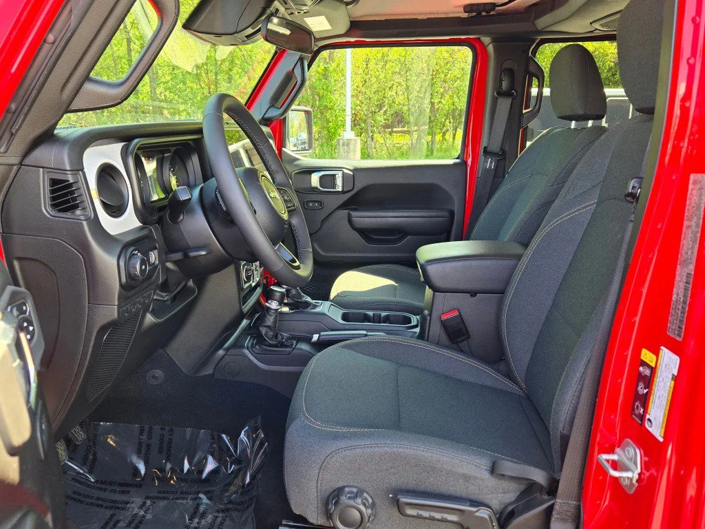 Used 2025 Red Jeep 4-Door Summit 4x4 image 19