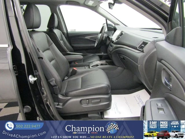 Used 2023 Black Honda RTL image 40