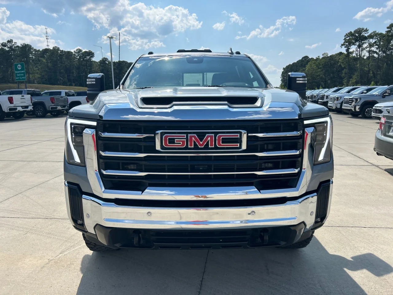 Used 2024 Sterling Metallic GMC SLT image 5