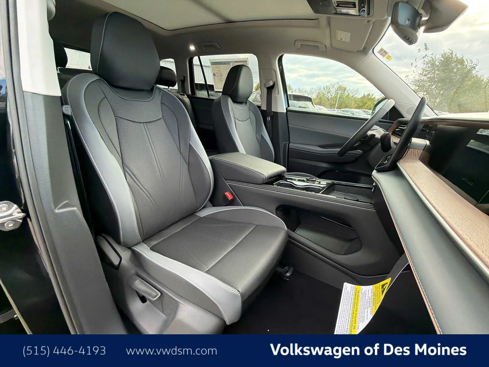 New 2027 Black Volkswagen SE w/Technology image 14