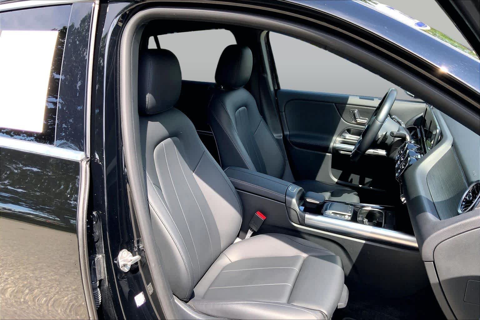 Used 2023 Night Black Mercedes-Benz GLA 250 image 8