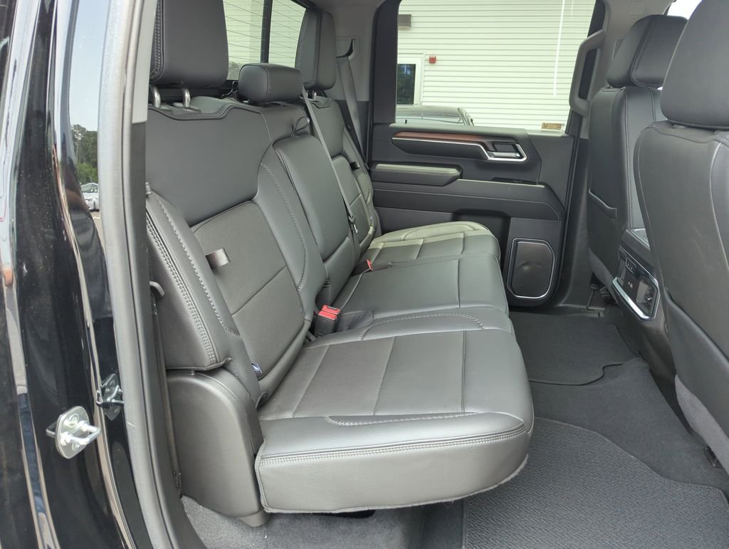 Used 2025 Black GMC Denali image 31