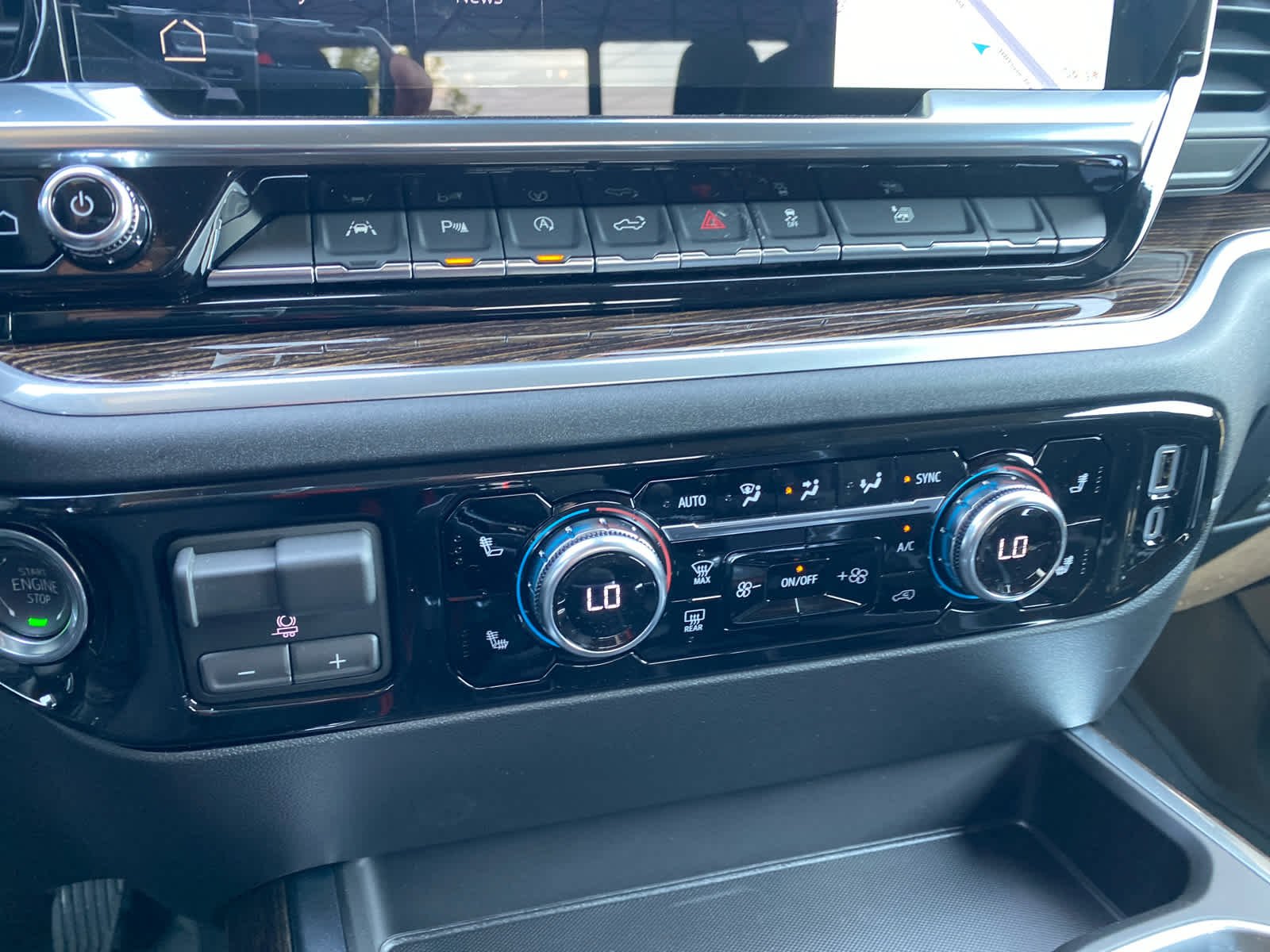 New 2026 Onyx Black GMC Elevation image 17