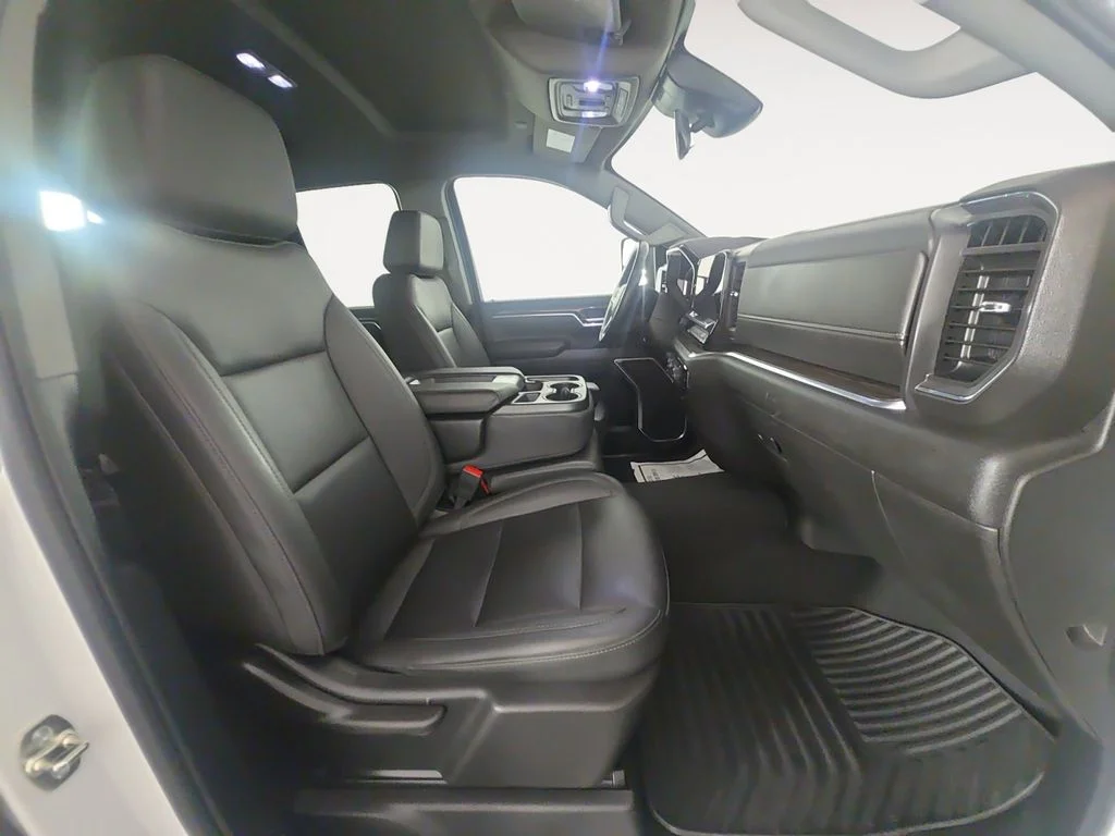 2025 Chevrolet Silverado 3500HD LT - Photo 15