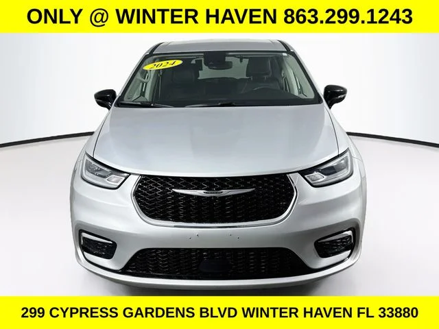 Used 2024 Silver Chrysler Touring L image 2