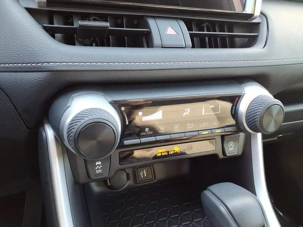 Used 2025 Silver Toyota LE image 16