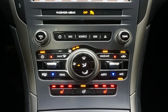 Used 2019 WHITE Lincoln Reserve I image 35
