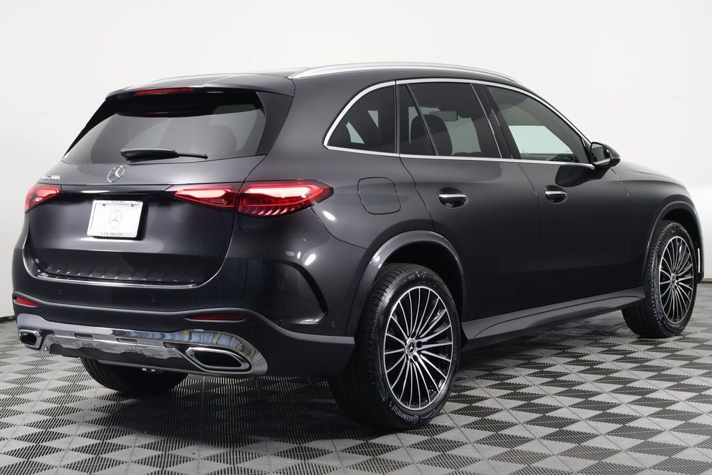 New 2026 Graphite Grey Metallic Mercedes-Benz GLC 300 image 2