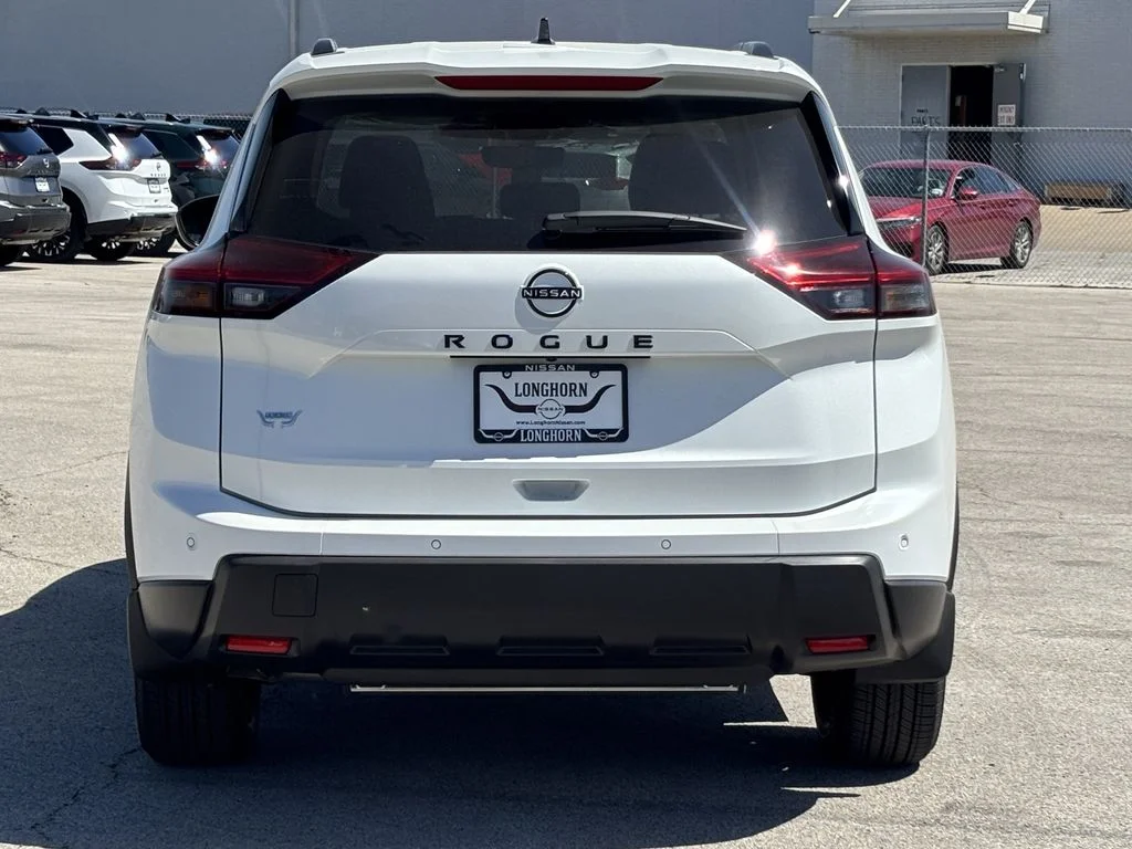 New 2026 Everest White Pearl TriCoat Nissan Dark Armor™ image 4
