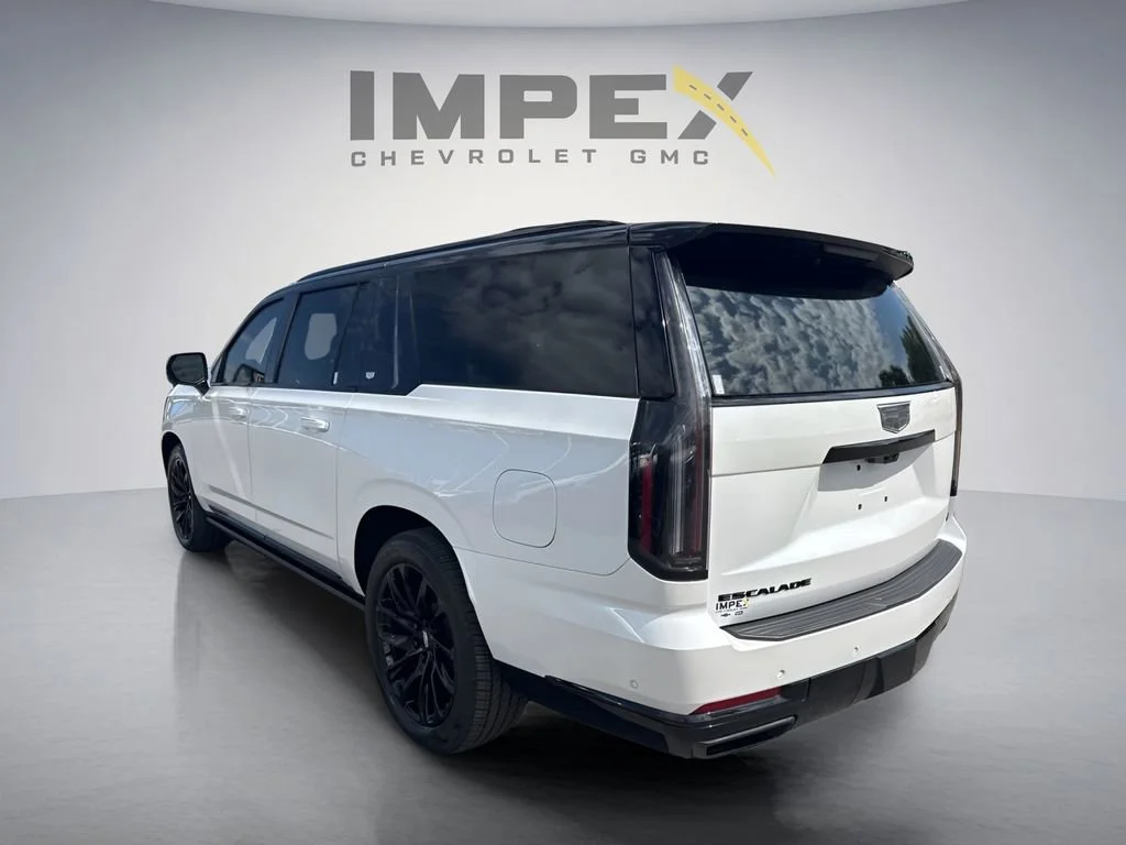 Used 2025 Crystal White Tricoat Cadillac Sport Platinum image 3