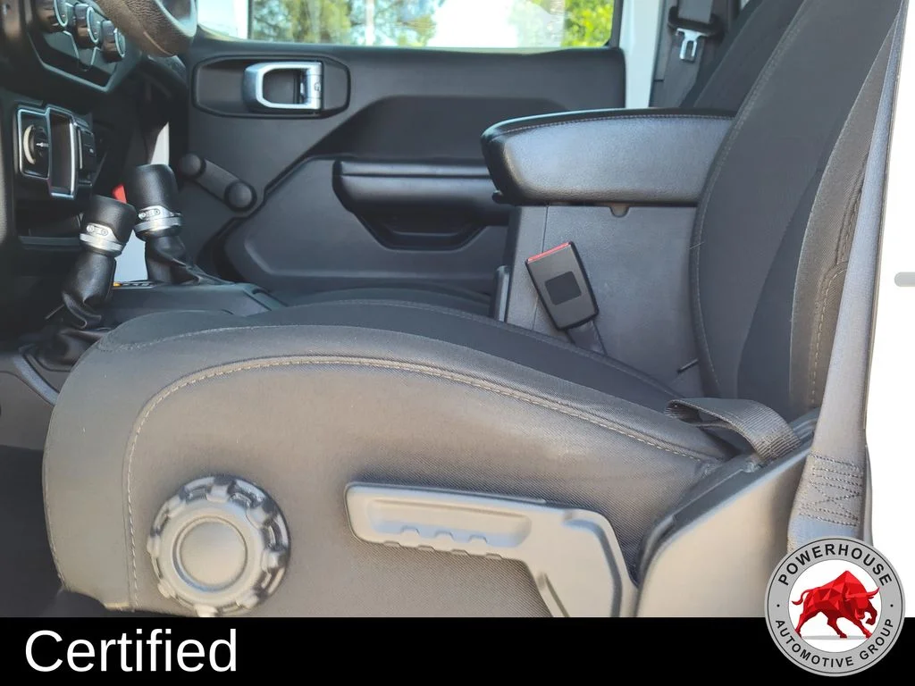Used 2018 White Jeep Unlimited Sport image 24