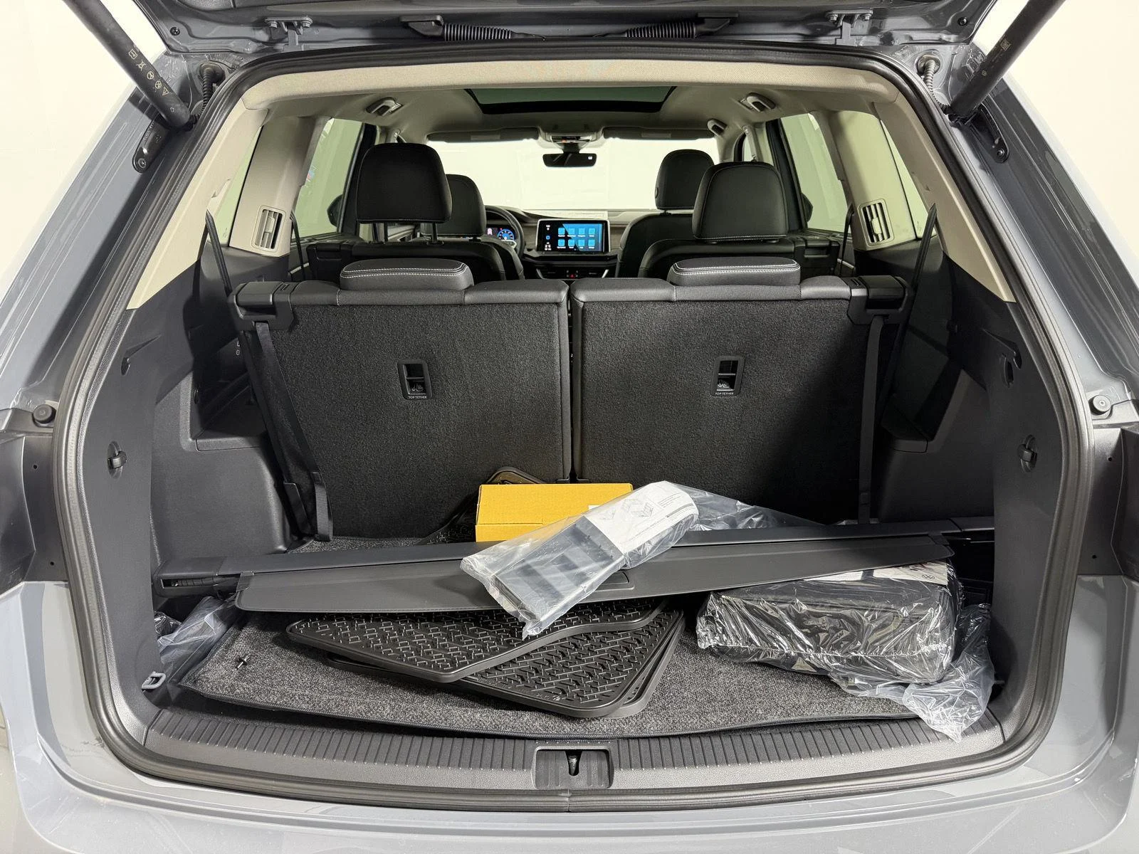 New 2026 Pure Gray Volkswagen 2.0T SEL image 19