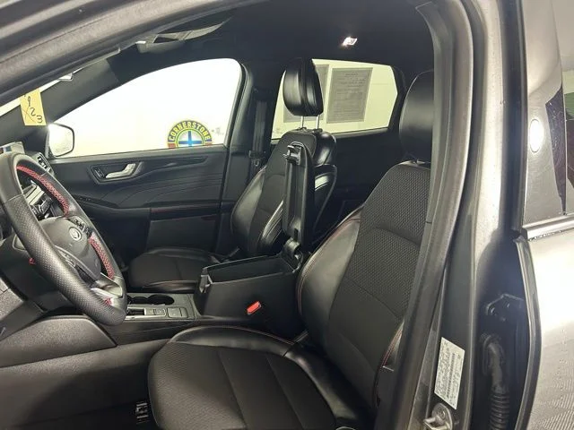 Used 2025 Gray Ford ST-Line image 10