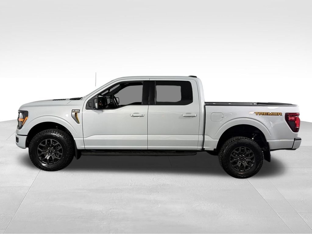 Used 2025 Space White Metallic Ford Tremor image 10