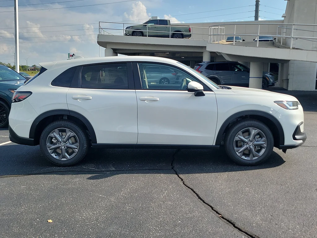 New 2027 Platinum White Pearl Honda LX image 19