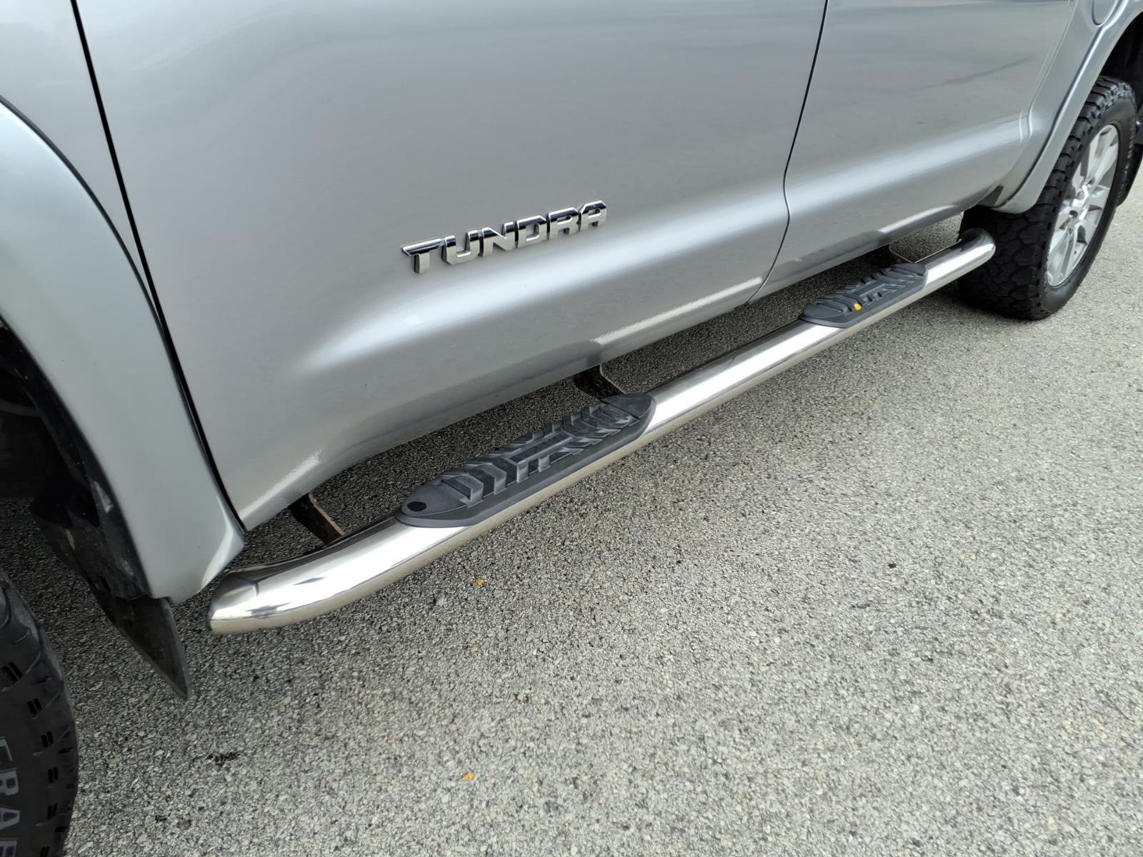 Used 2016 Silver Sky Metallic Toyota LTD image 9