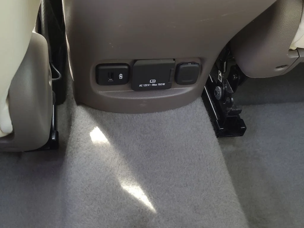 Used 2024 Gray Chevrolet LT image 18