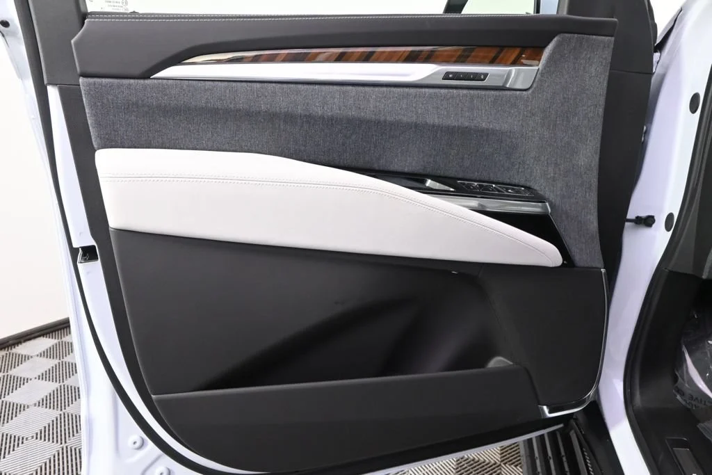 2026 Cadillac Escalade Platinum Sport - Photo 23