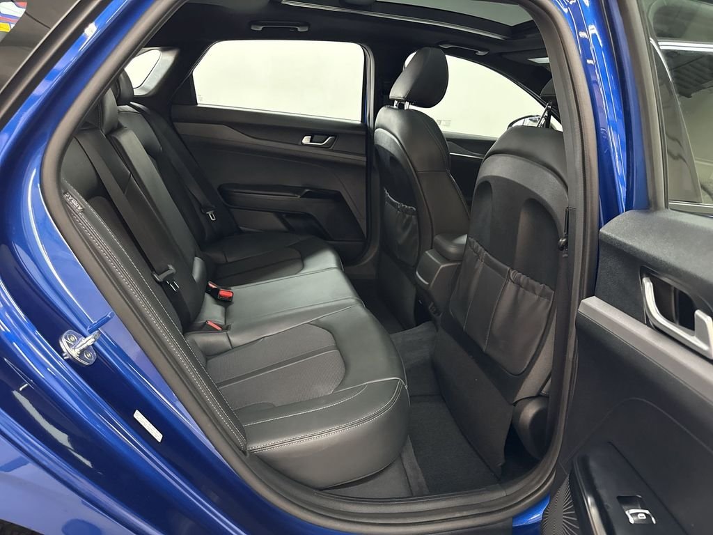 Used 2022 Sapphire Blue Kia GT-Line image 17