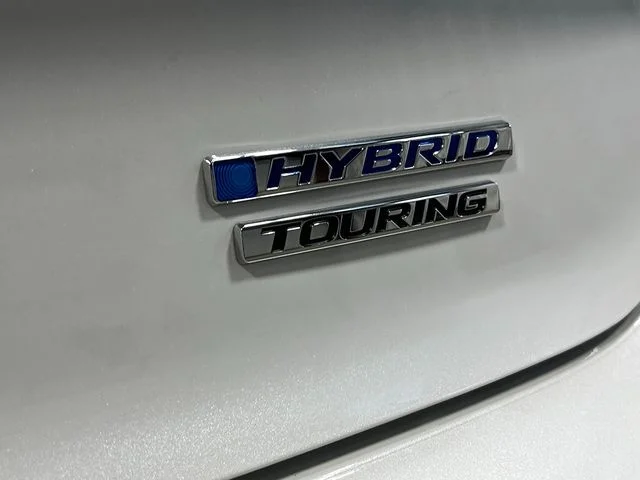 New 2026 Platinum White Pearl Honda Touring image 6