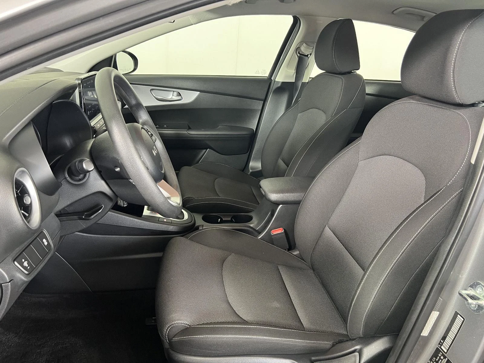 Used 2023 Steel Gray Kia LXS image 5
