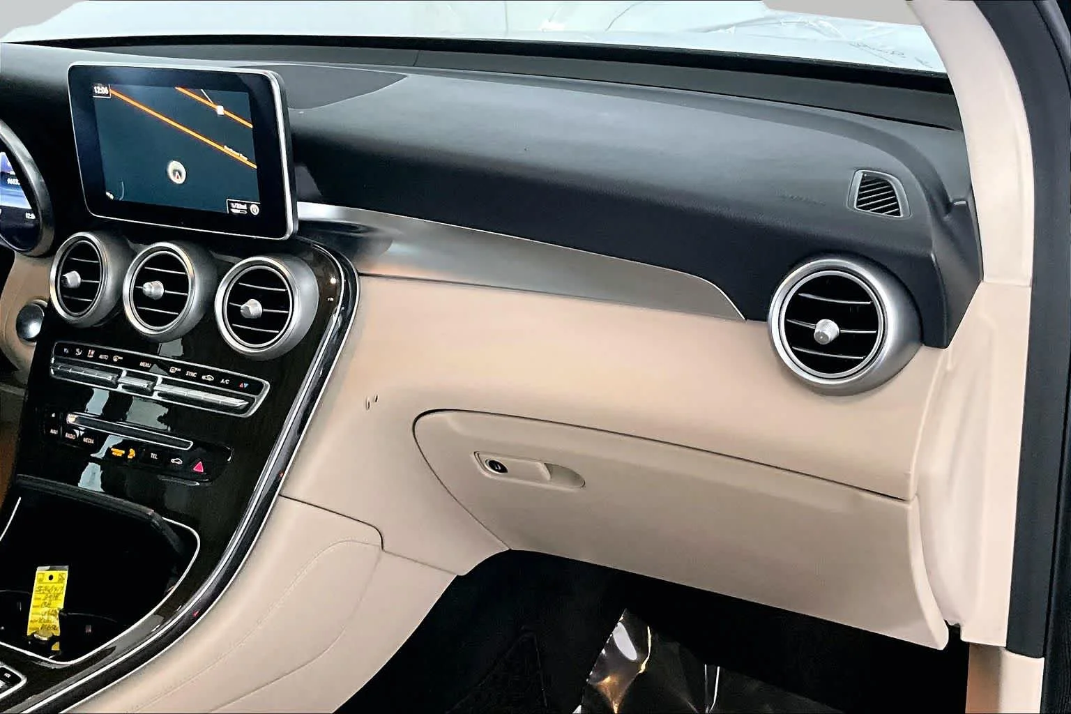 Used 2018 Black Mercedes-Benz GLC 300 image 19