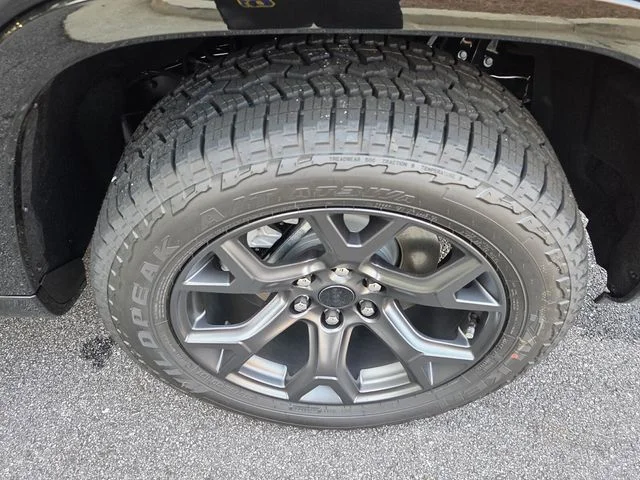 New 2026 High Gloss Black Exterior Paint Jeep Upland image 11