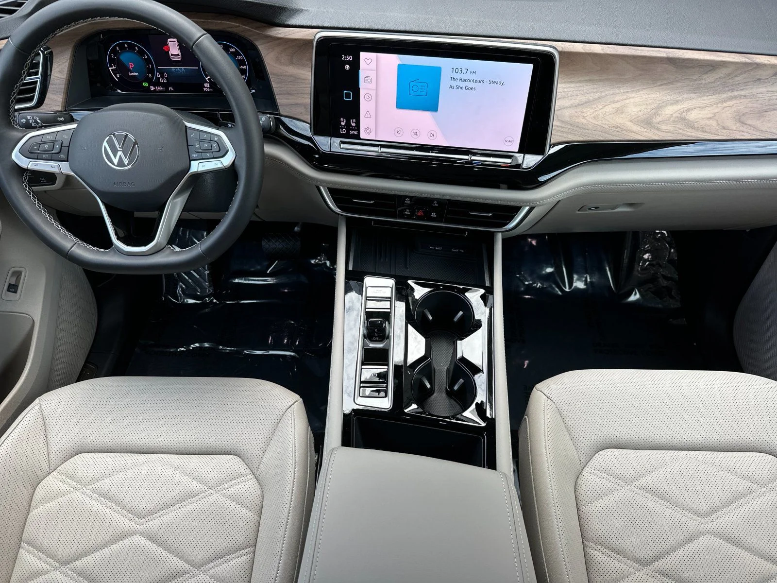 New 2026 Silver Volkswagen SE w/Technology image 12