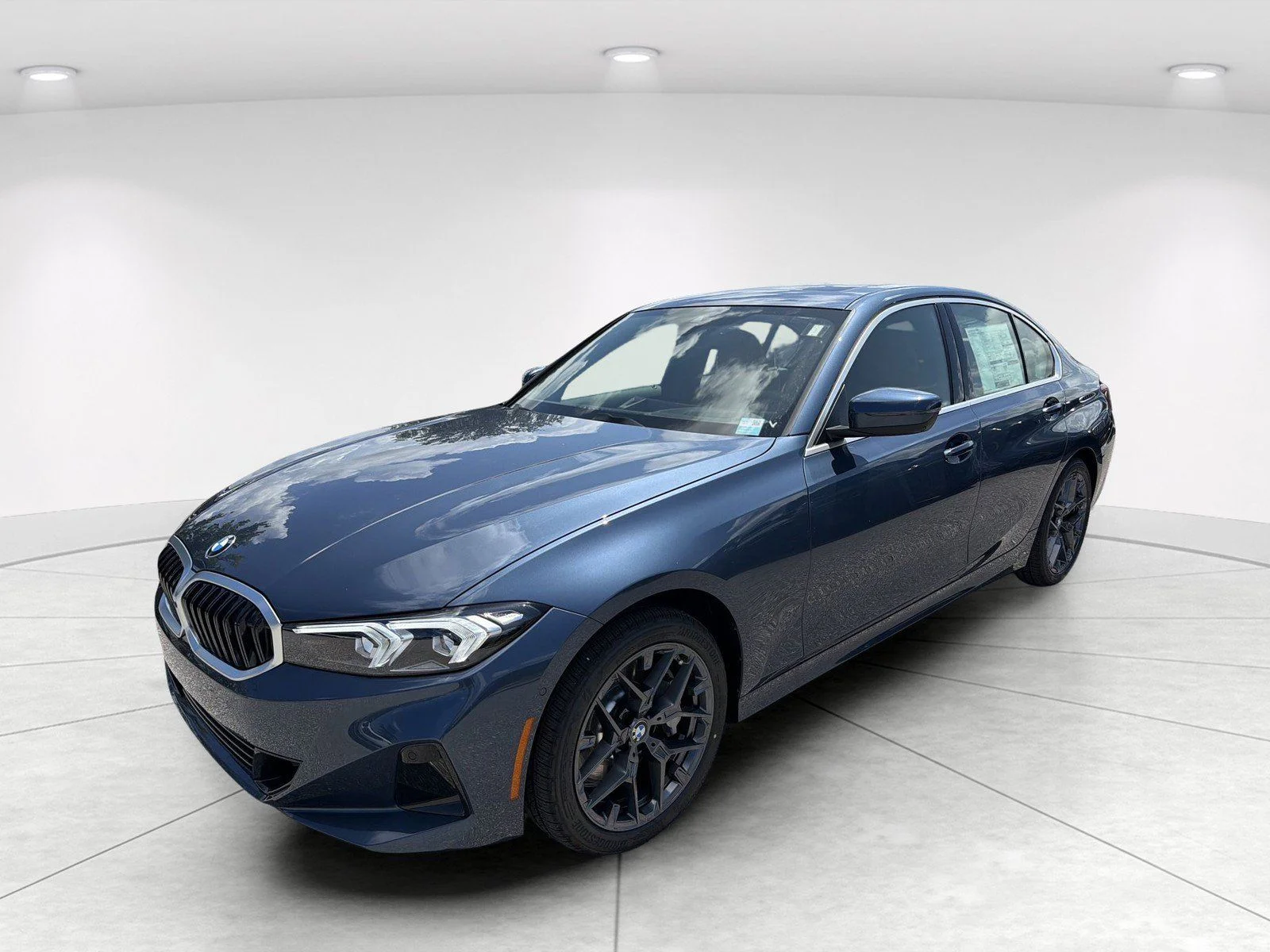 New 2026 Arctic Race Blue metallic BMW 330i xDrive image 8