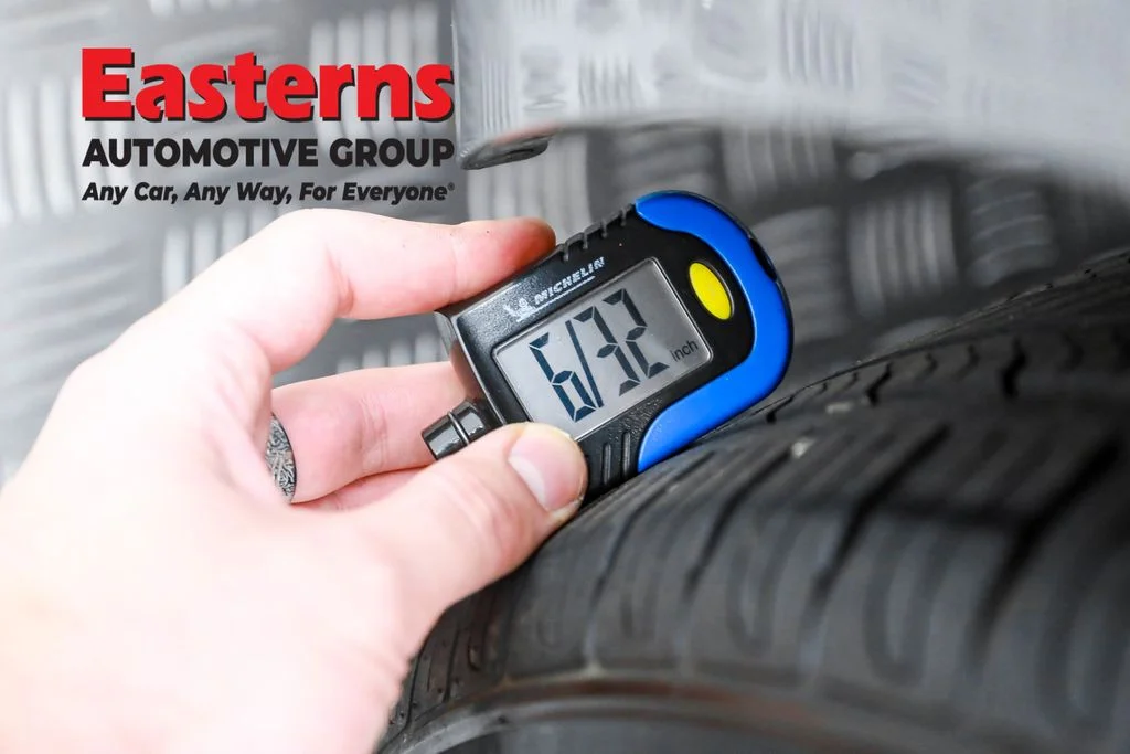 Used 2023 Gray Nissan SV image 28