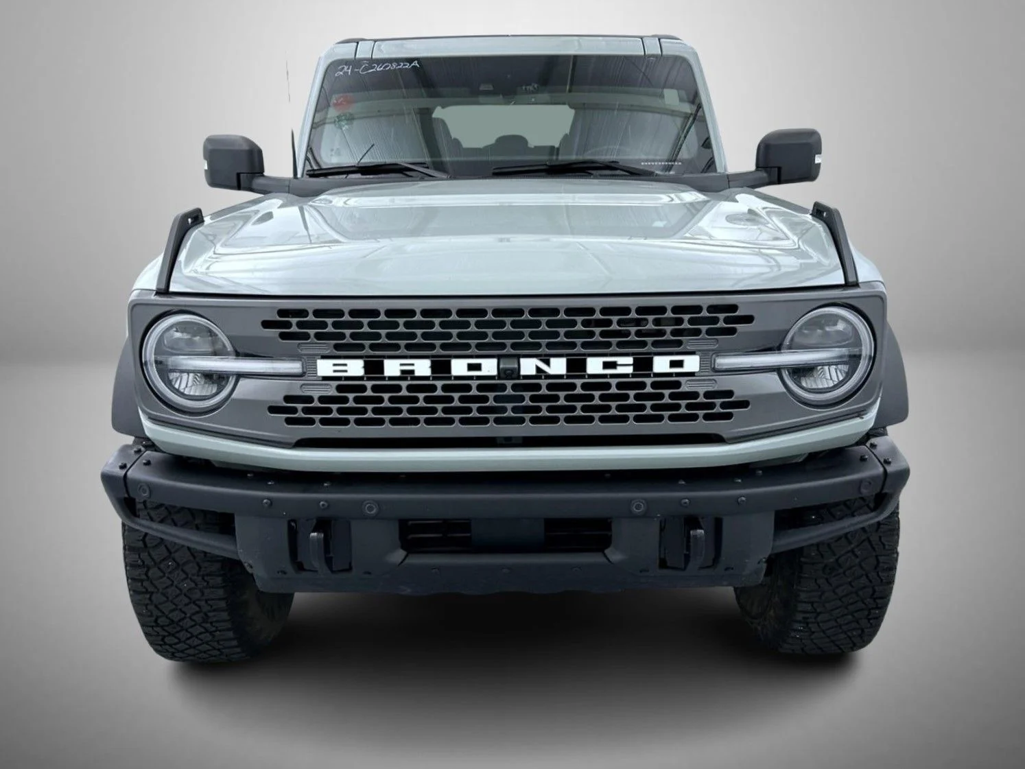 Used 2024 Green Ford Badlands image 2
