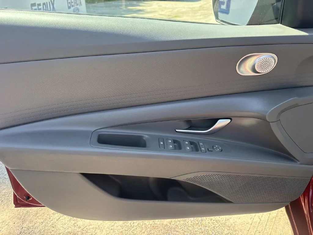 Used 2024 Red Hyundai SEL image 33