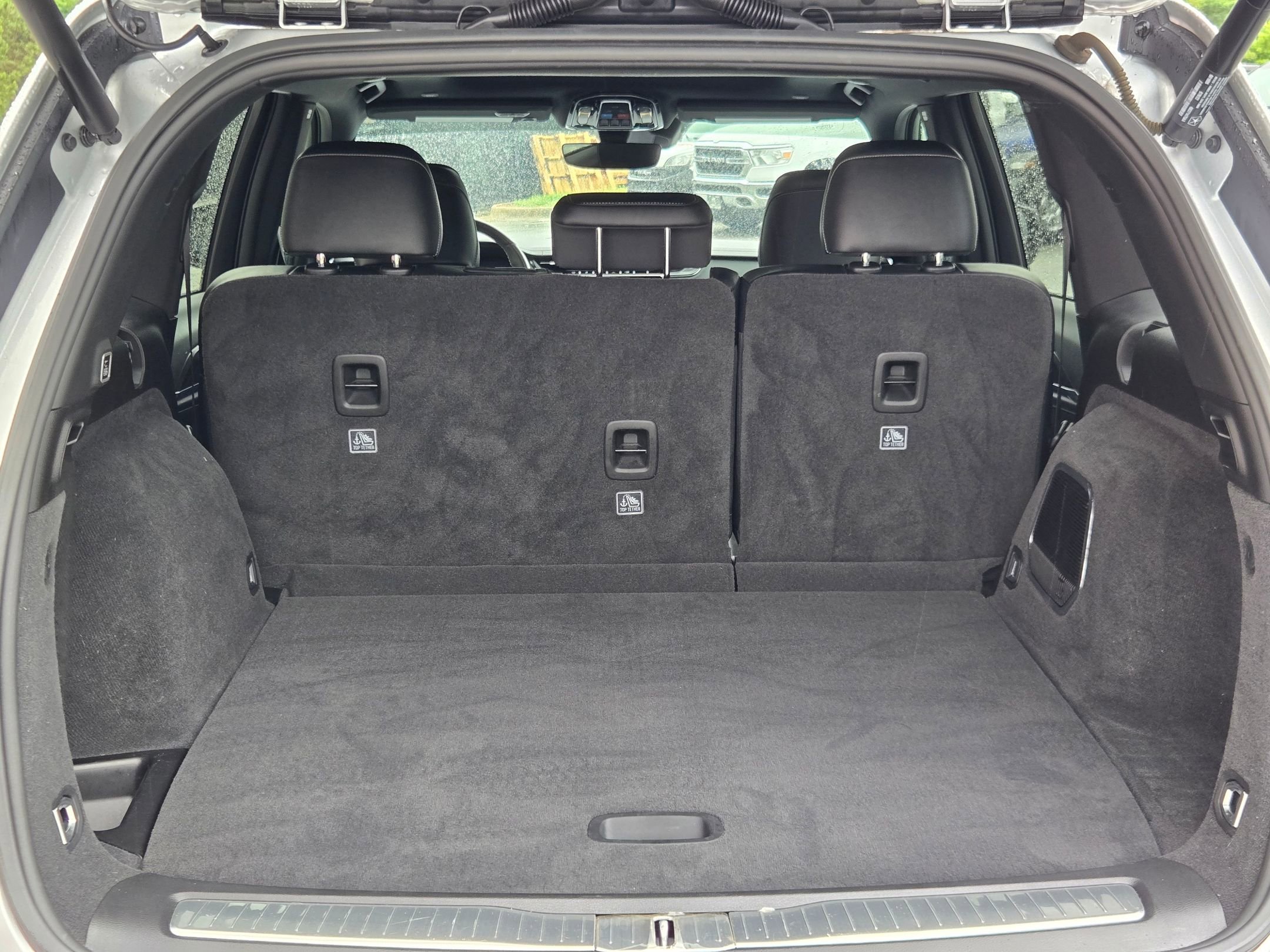 Used 2022 Silver Zynith Jeep Overland image 18