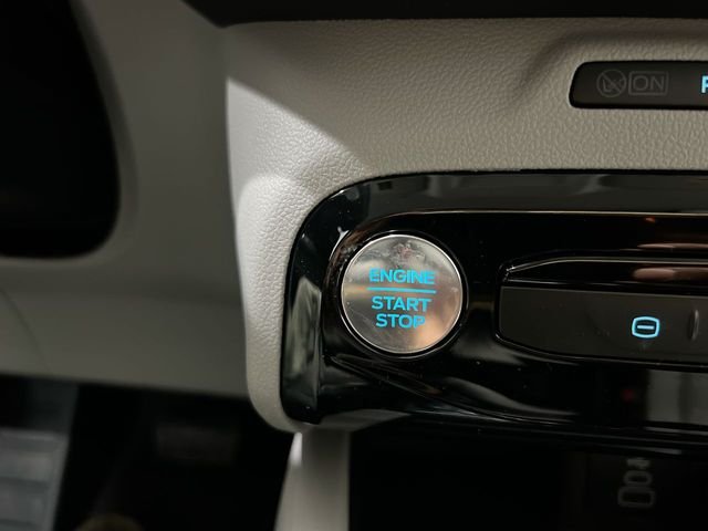 Used 2024 Silver Ford Base image 9