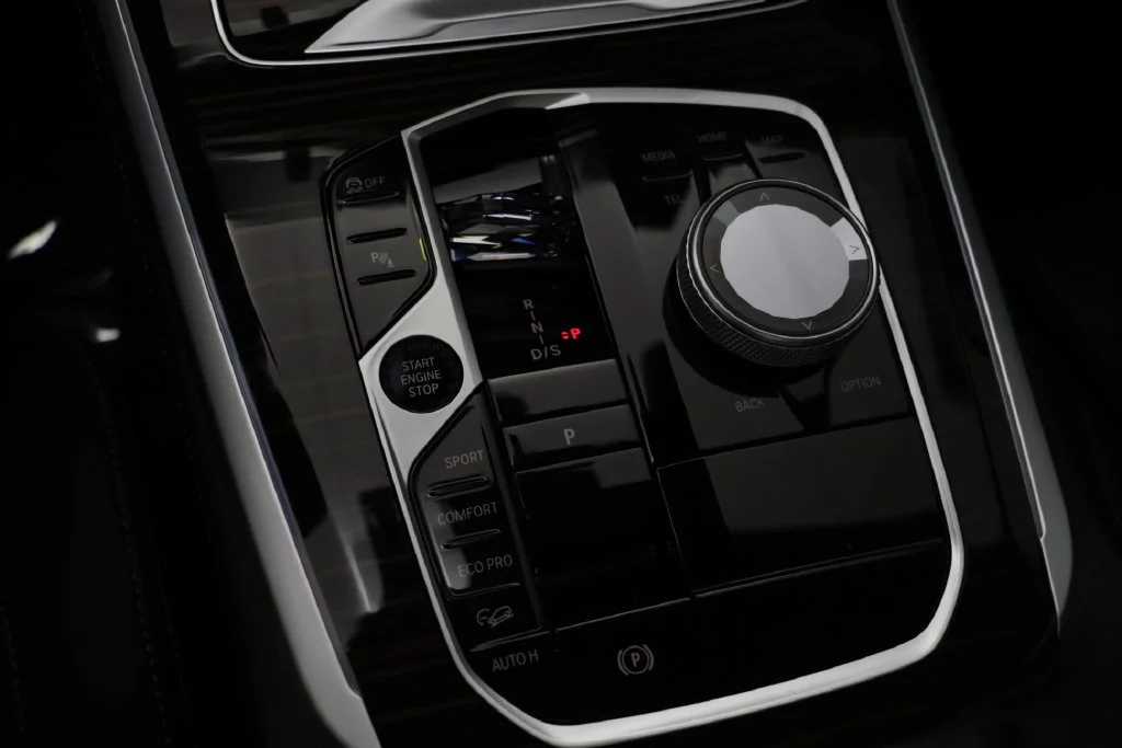 New 2026 BLACK SAPPHIRE BMW xDrive40i image 12