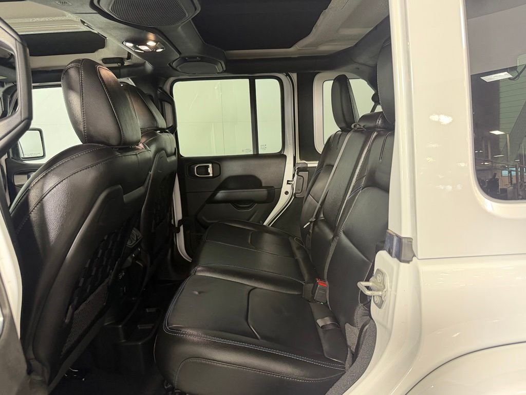 Used 2022 White Jeep Unlimited Rubicon 4xe image 15