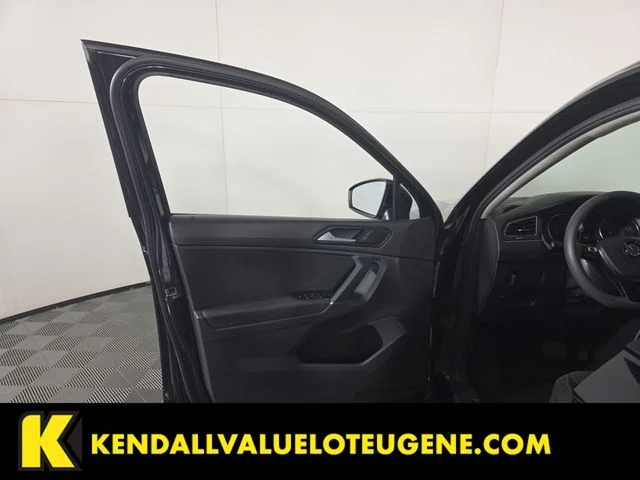 Used 2018  Volkswagen 2.0T S image 22