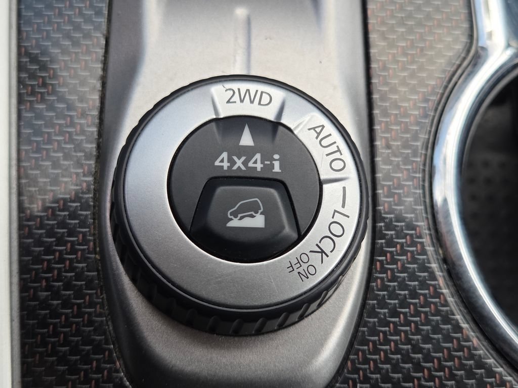 2020 Nissan Pathfinder SL - Photo 11