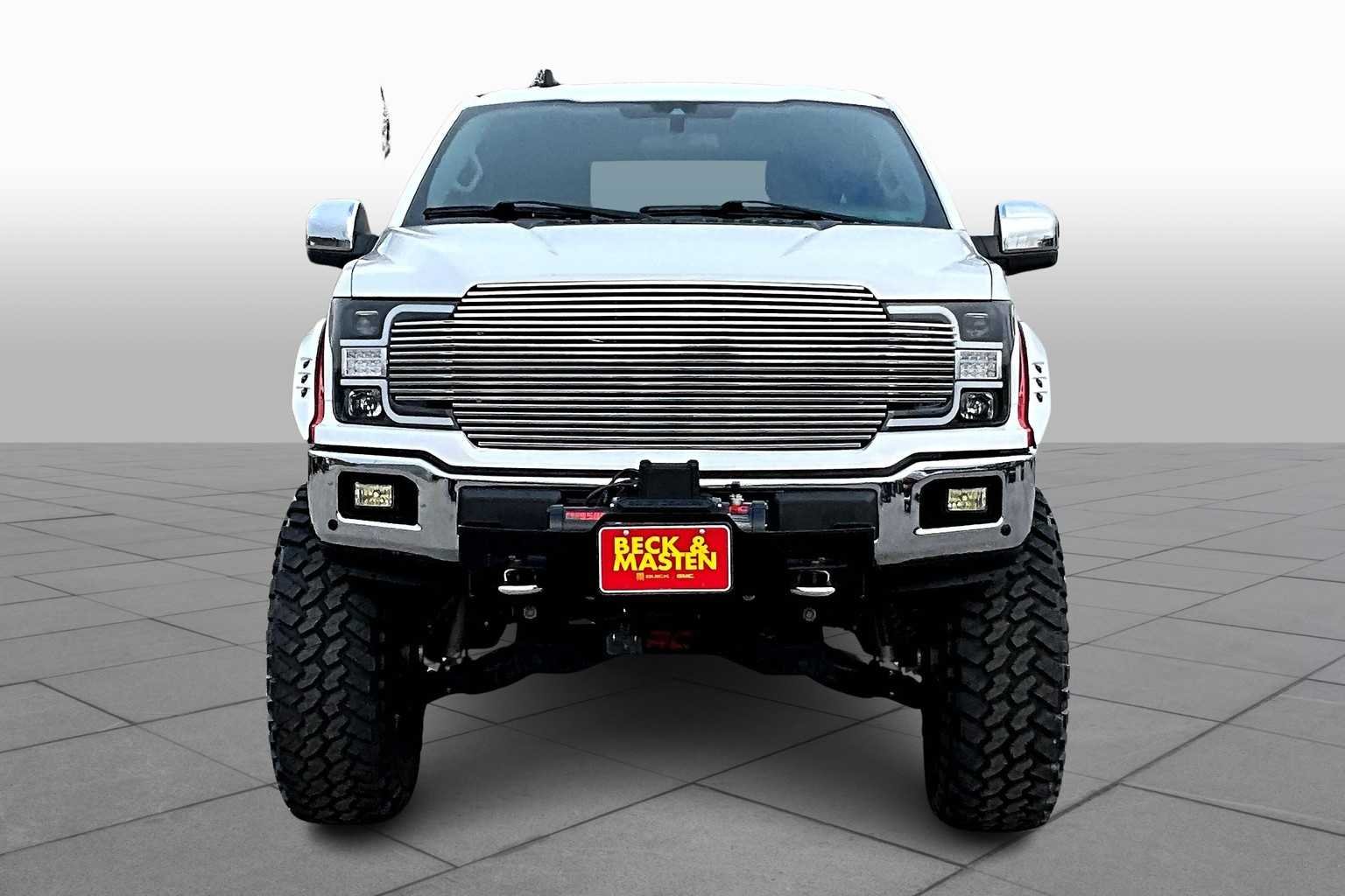 Used 2019 Oxford White Ford XLT image 3