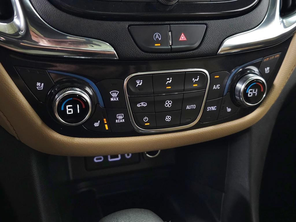 Used 2022 IRIDESCENT PEARL TRICOAT Chevrolet Premier image 31