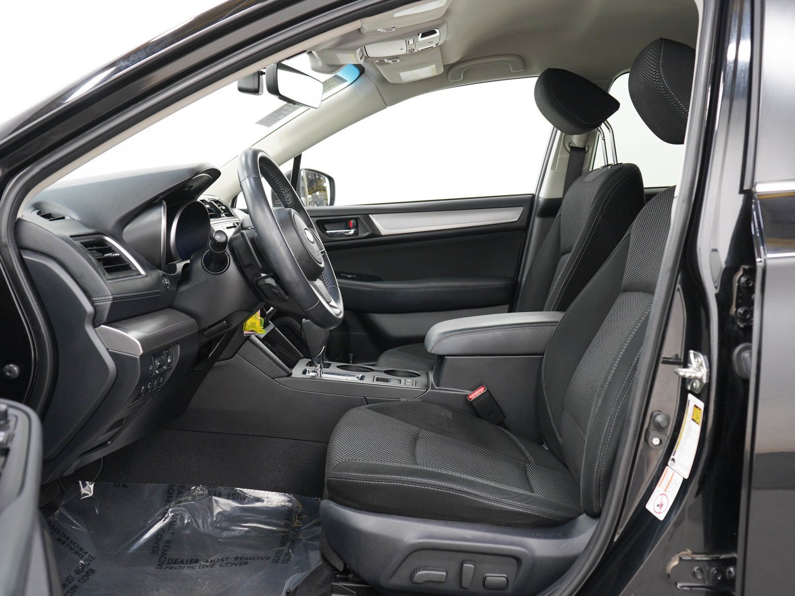 Used 2018 Crystal Black Pearl Subaru 2.5i Premium image 23
