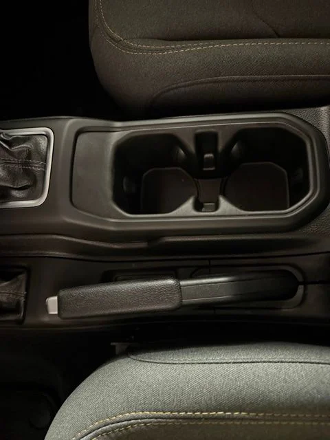 Used 2025 Crystal Metallic Jeep Sport image 31