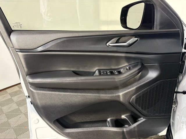 Used 2023 Bright White Clearcoat Jeep Altitude image 21